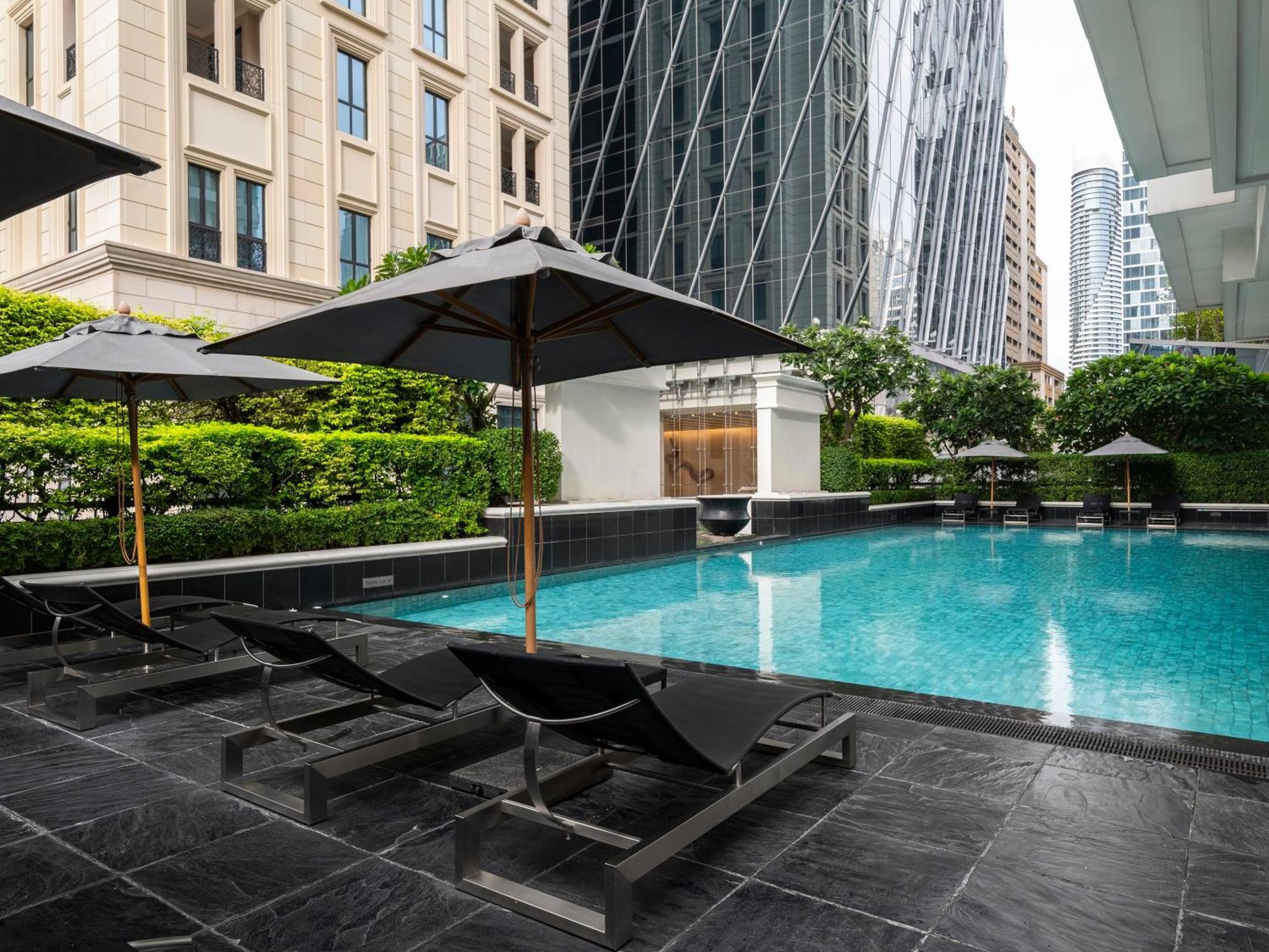 Grande Centre Point Ploenchit Ξενοδοχείο Μπανγκόκ Εξωτερικό φωτογραφία The swimming pool at The Park, Bangkok
